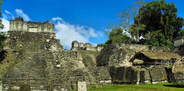 Imersão em um mundo de cores e história