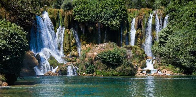 Discovering Bosnia Differently