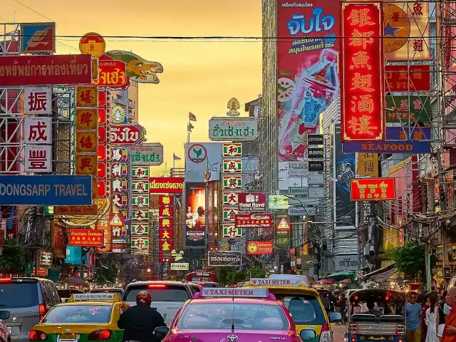 Découverte de Bangkok et de ses alentours, puis direction le sud du pays, de Khao Sok à Krabi