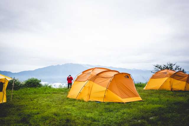 Trekking de campamento en las estribaciones del Everest