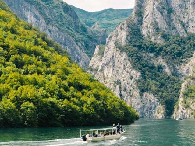 À travers les Balkans : canyons, royaumes et côtes