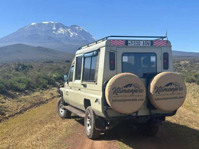 Circuit de randonnée de jour de 8 jours au Kilimandjaro & safari