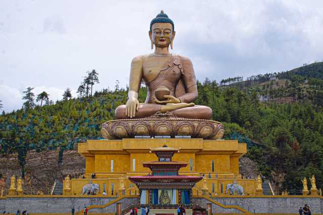 6 notti, 7 giorni di viaggio culturale in Bhutan.