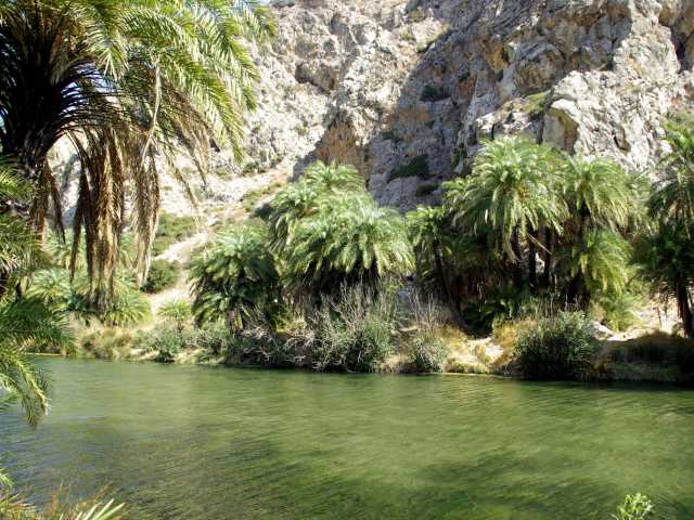 Van oost naar west: complete autorondreis door Kreta in alle vrijheid