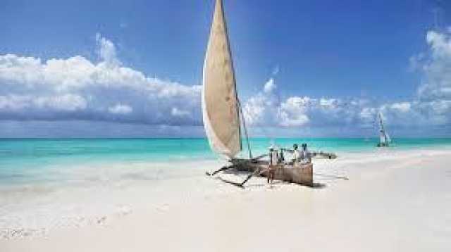 Safari et circuit culturel de 15 jours dans le nord de la Tanzanie avec extension à Zanzibar (milieu de gamme)