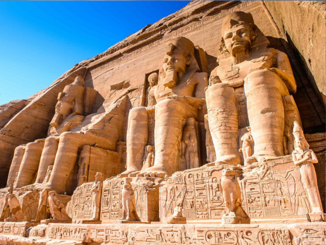 Egitto Svelato: 12 Giorni di Patrimonio e Scoperta