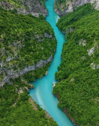 Out of This World, 13 Days in Alien Places