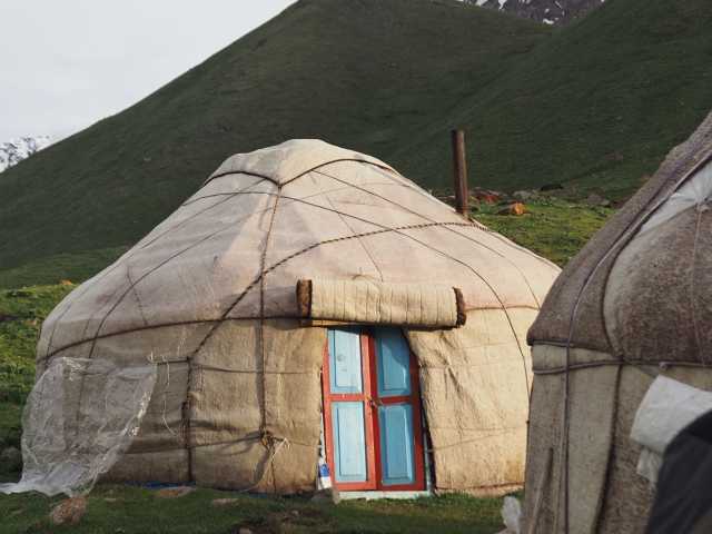 Viagem sob medida ao Quirguistão – Caminhada a pé no país dos nômades