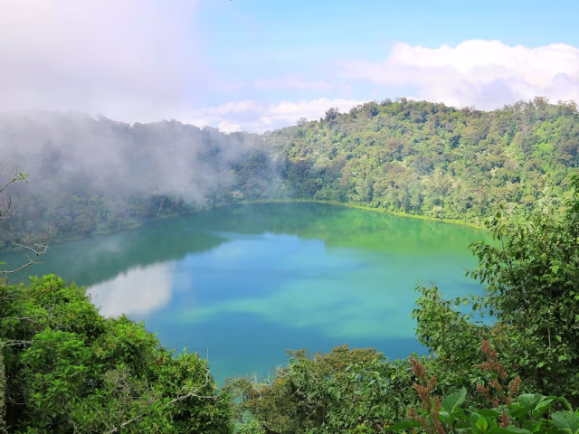 Guatemala à pied : randonnées volcaniques et sentiers cachés