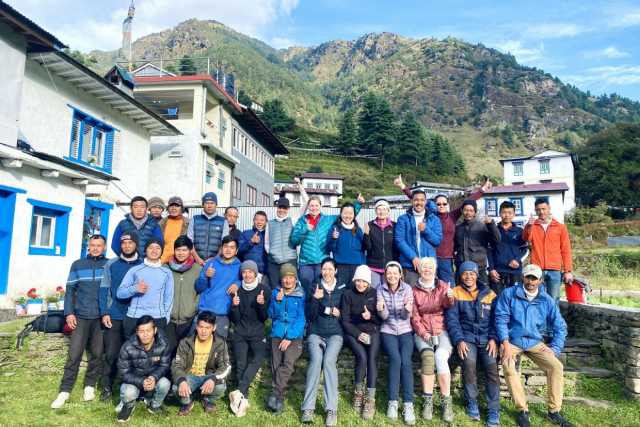 Trekking de campamento en las estribaciones del Everest