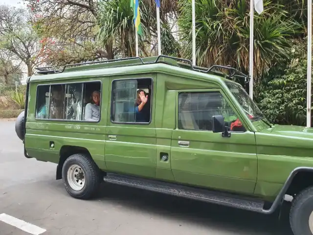 Rastreo exprés de gorilas de montaña de 2 días