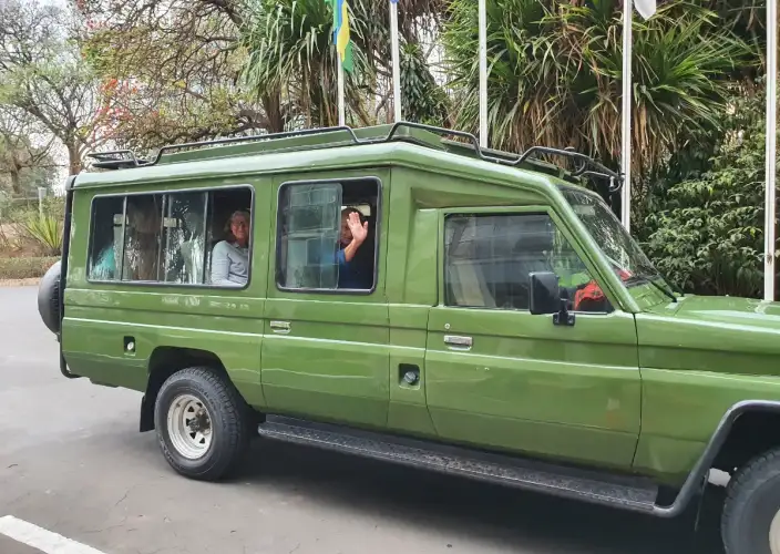 Rastreamento Expresso de Gorilas da Montanha de 2 Dias - Kigali - Parque Nacional dos Vulcões - Foto del día