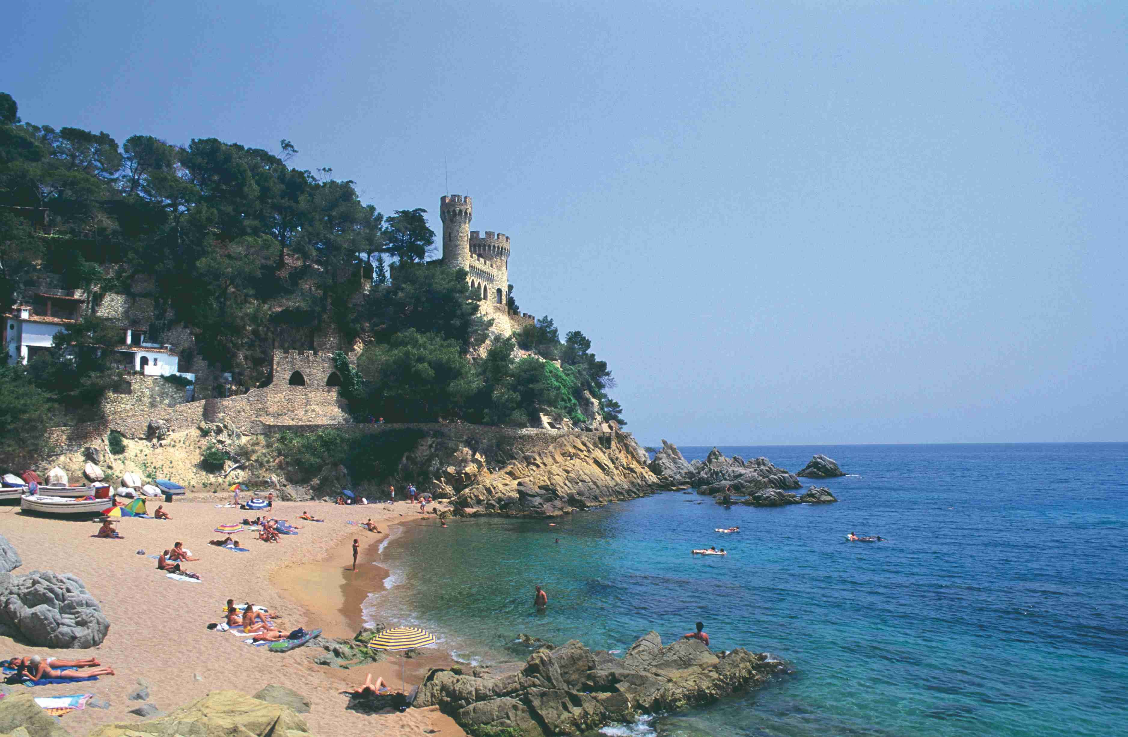 Sea and thrills weekend in Catalonia - Welcome to Lloret de Mar! - Bienvenue à Lloret de Mar!