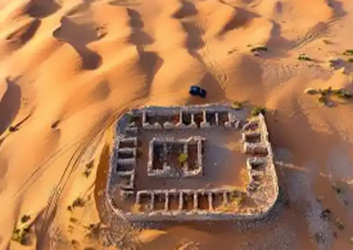 3 jours entre dunes, ksour et oasis : voyage du littoral de Djerba au grand sud tunisien. - Ksar Ghilane – Douz – Chott El Jerid – Tozeur – Ong Jmel – Tozeur - Ksar Ghilane