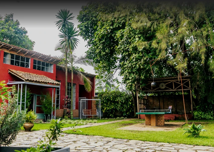 14-daagse Rwanda-Oeganda Avontuur - Ochtendtour naar de Muanze-grotten & Dian Fossey Memorial - Foto van de dag