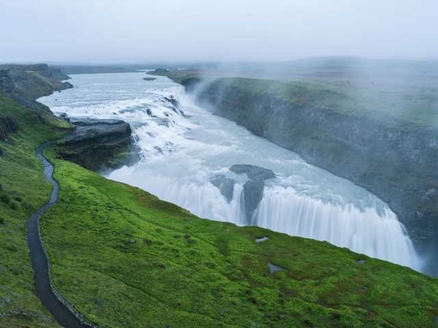 Islândia sob o sol da meia-noite: viagem de verão autoguiada de 5 dias