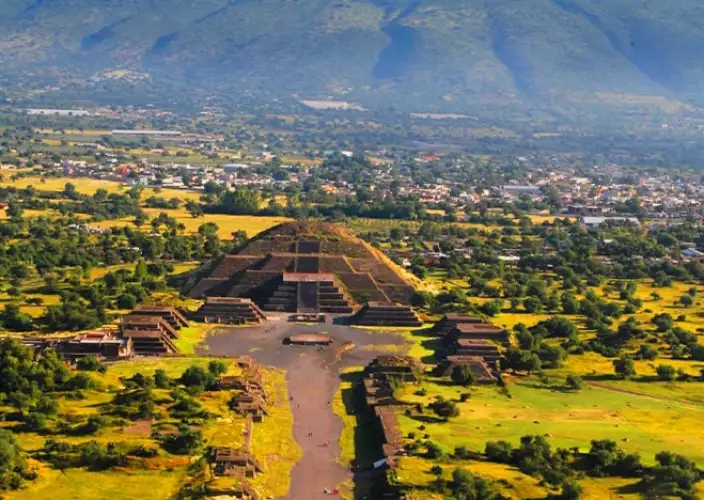 Tesori del Messico : dalla vivace Città del Messico alle meraviglie di Puebla - Le piramidi di Teotihuacán e il percorso verso Puebla - Tagesfoto