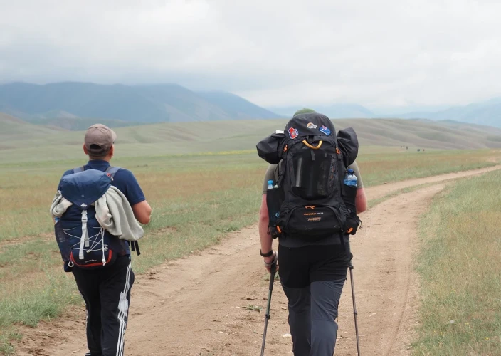 Caminhada a pé no país dos nômades - Caminhada - Foto do dia