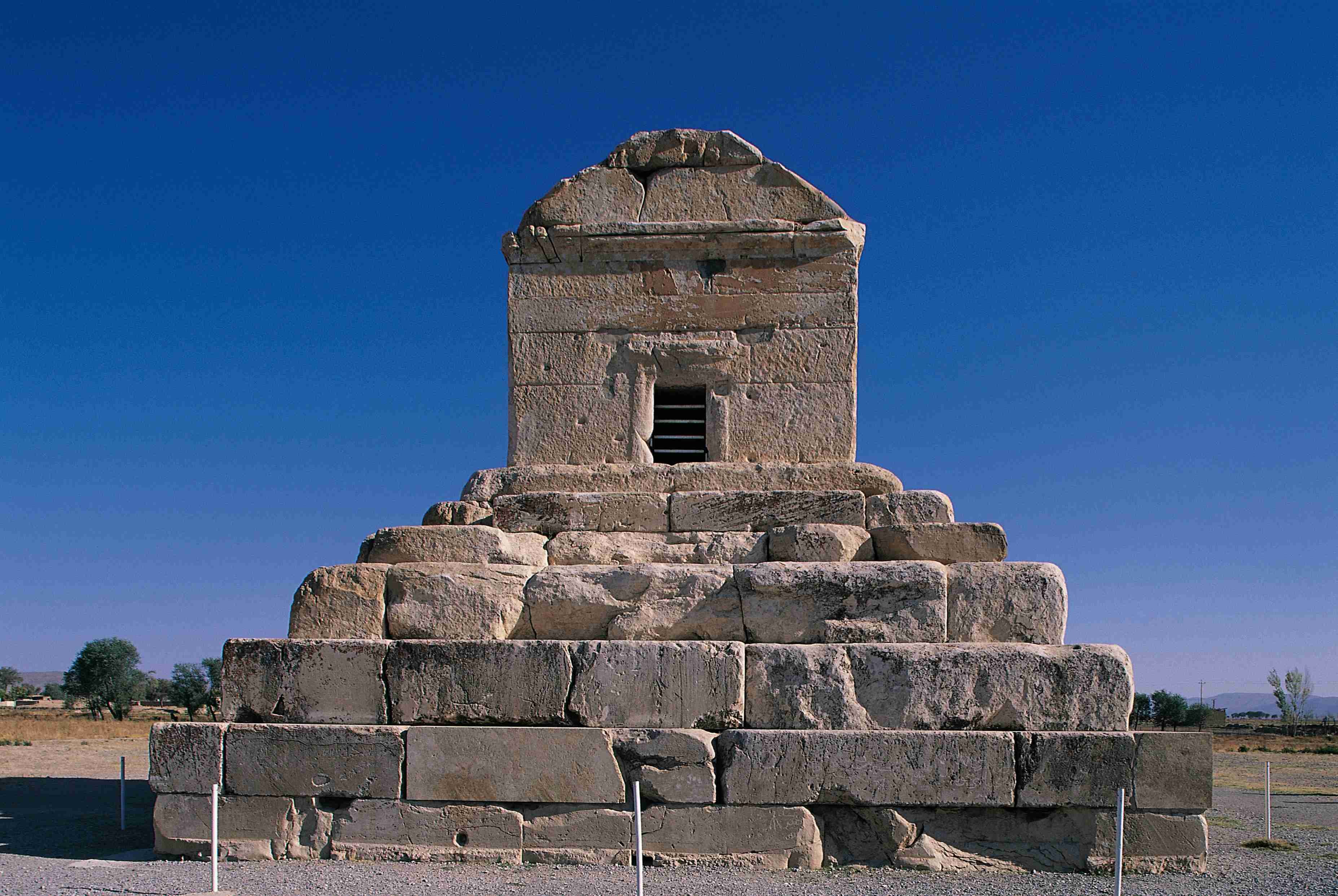 The charm of the bazaars - Abarkuh - Pasargadae - Shiraz - Abarkuh- Pasargades- Shiraz