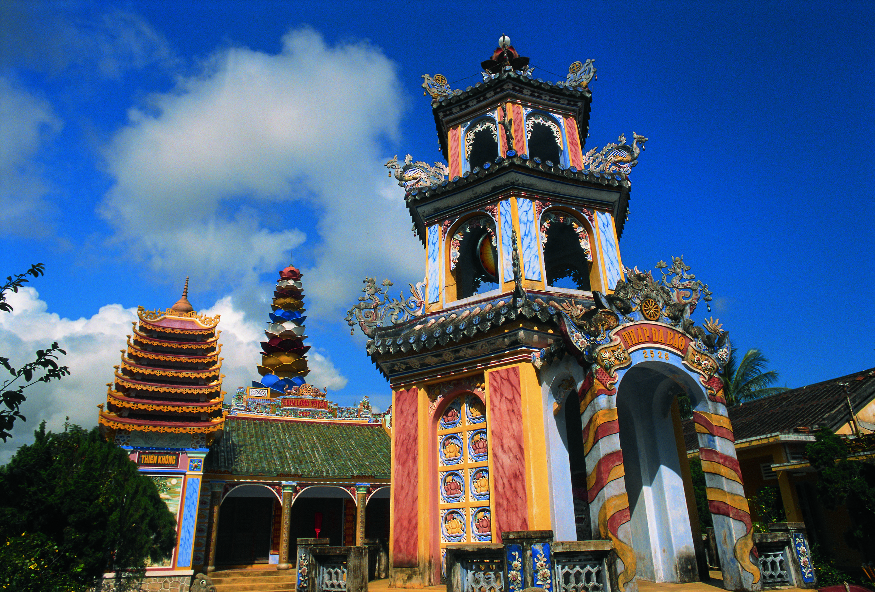 Encanto de Vietnam: un circuito de 15 días de Norte a Sur - Hue - Hoi An - Hue- Hoi An