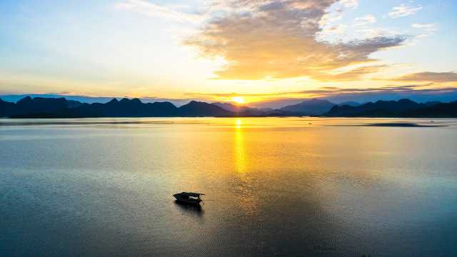 Viaggio in moto in Vietnam attraverso l'anello di Ha Giang in 12 giorni: 1 360 km su Royal Enfield Himalayan o Scram 411 cc.