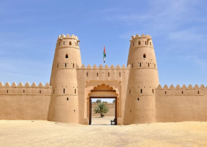 Soggiorno completo negli Emirati Arabi Uniti - 9 giorni - Visita della città di Abu Dhabi e trasferimento nel deserto di Liwa. - Visite de la ville d'Abu Dhabi et transfert au désert de Liwa.