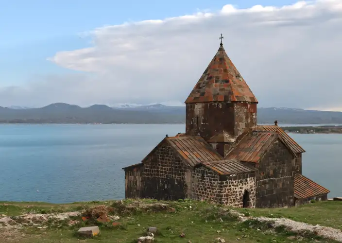 In het hart van de Armeense bergen en meren - Op de Zijderoute tot aan het Sevanmeer - Foto van de dag