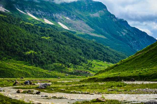 North of Pakistan: Kingdom of Gandhara and Kalash Circuit - Swat - Kalash - Hunza - Baltistan