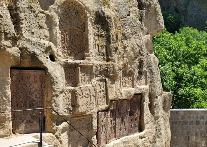 Armenia en 9 días / 8 noches - Garni – Gueghard – Matenadaran – Vernissage - Foto del día