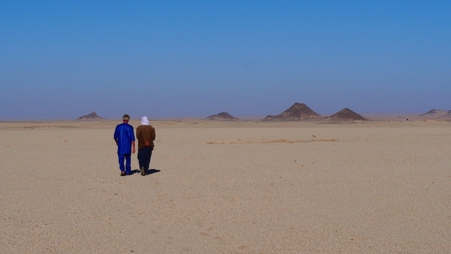 Imersão em Tadrart Rouge - O Tassili, depois retorno a Djanet de carro. - Foto do dia
