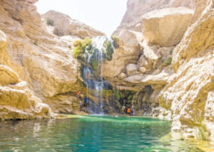 Escape para Omã - Aventurar-se pelas Majestosas Montanhas, Deserto e Mar de Omã - Bimmah Sinkhole - Wadi Arybeen - Mascate - Foto do dia