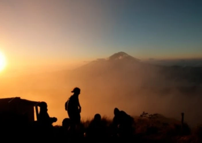 Bali met het gezin en tieners: avonturen, cultuur en onvergetelijke momenten op het eiland van de Goden. - Rocky in Bali: de opkomst van de kampioen! - Foto van de dag