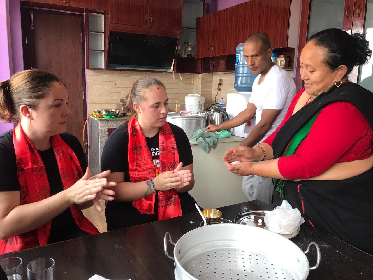 Gesichter Nepals - Yomari mit einheimischen Gastgebern machen - Yomari