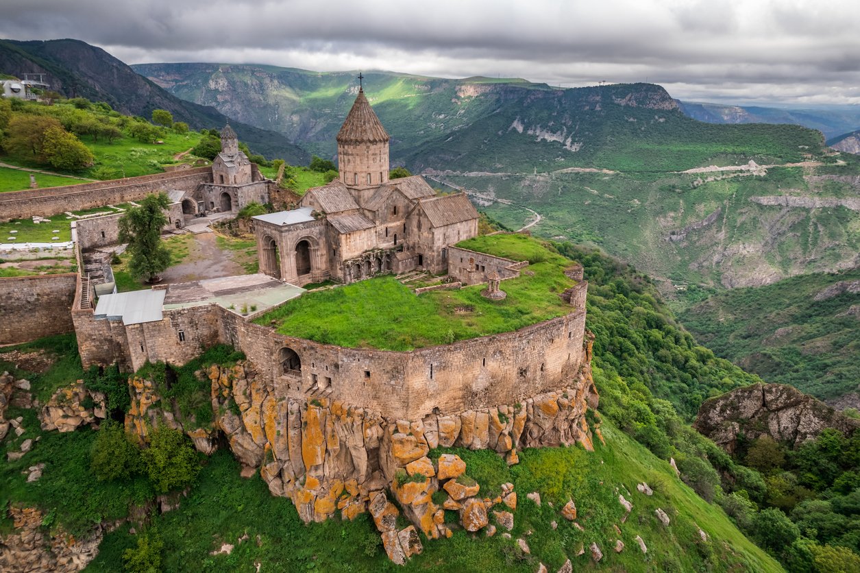 Armenia en 9 días / 8 noches - Goris – Khndzoresk – monasterio de Tatev – Yeghegnadzor / Vayk - Foto del día