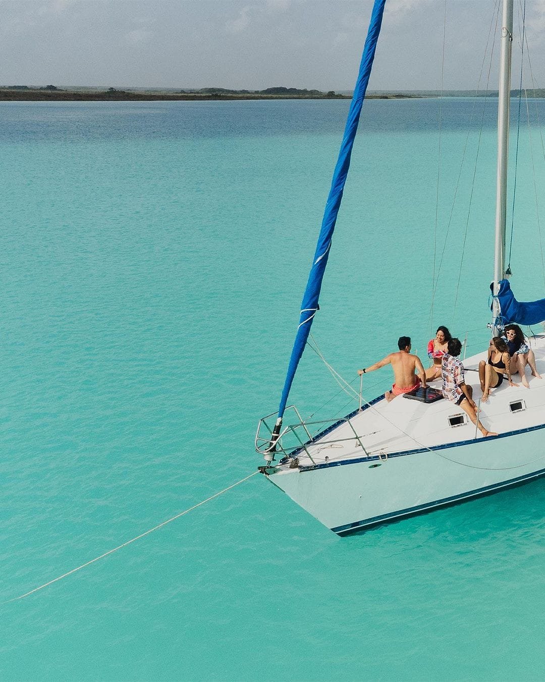 L’ANELLO DELLO YUCATÁN☀️ - Crociera in barca a vela: 3h di magia su Bacalar - Foto del giorno