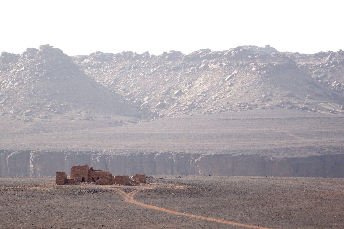 Chinguetti and the Erg Warane, immersion in the sands - Departure to the Adrar plateau. - Adrar, Fort Saganne et Amogjar