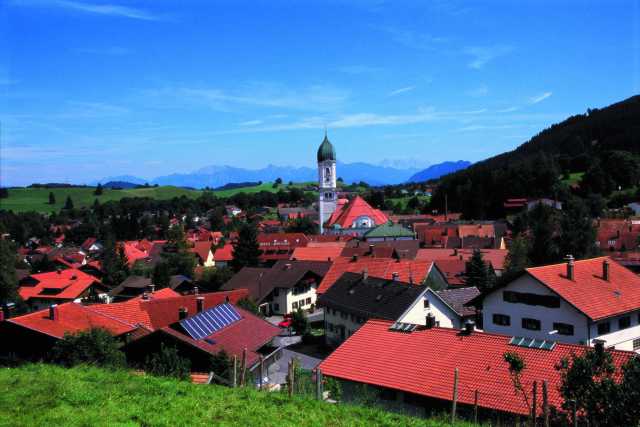 Tyrol and Bavarian castles on snowshoes...