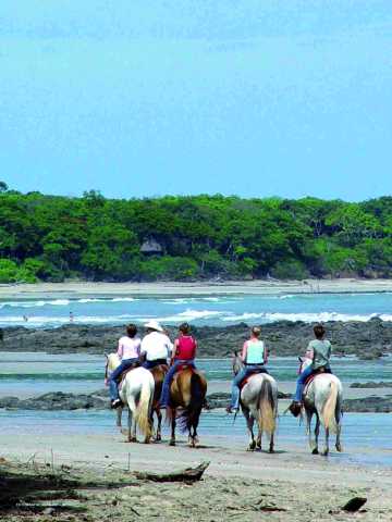 Combinado Costa Rica - Nicaragua: entre naturaleza y cultura