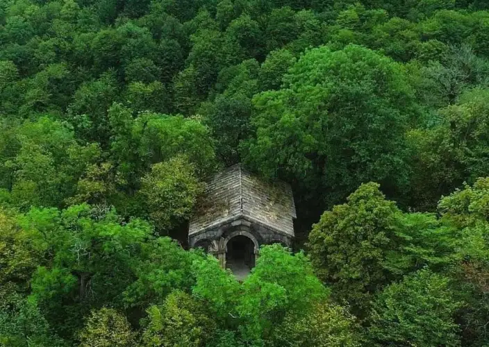 The colors of Armenia - Dilijan / Molokan House / Haghpat and Sanahin Monasteries / Gyumri - Photo of the day