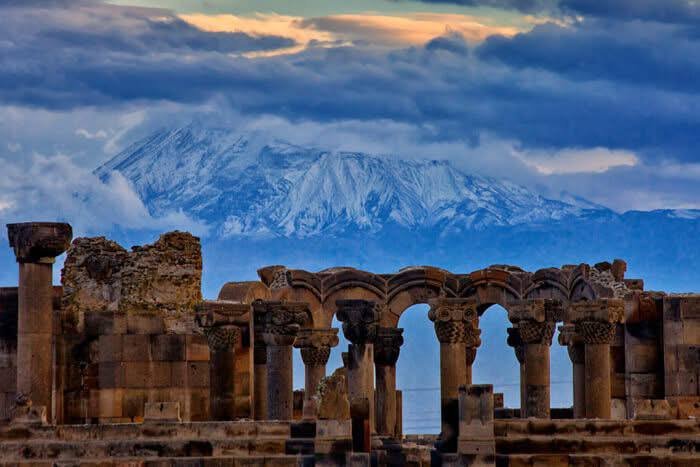 The colors of Armenia - Yerevan / Etchmiadzin / Zvartnots / Yerevan - Photo of the day