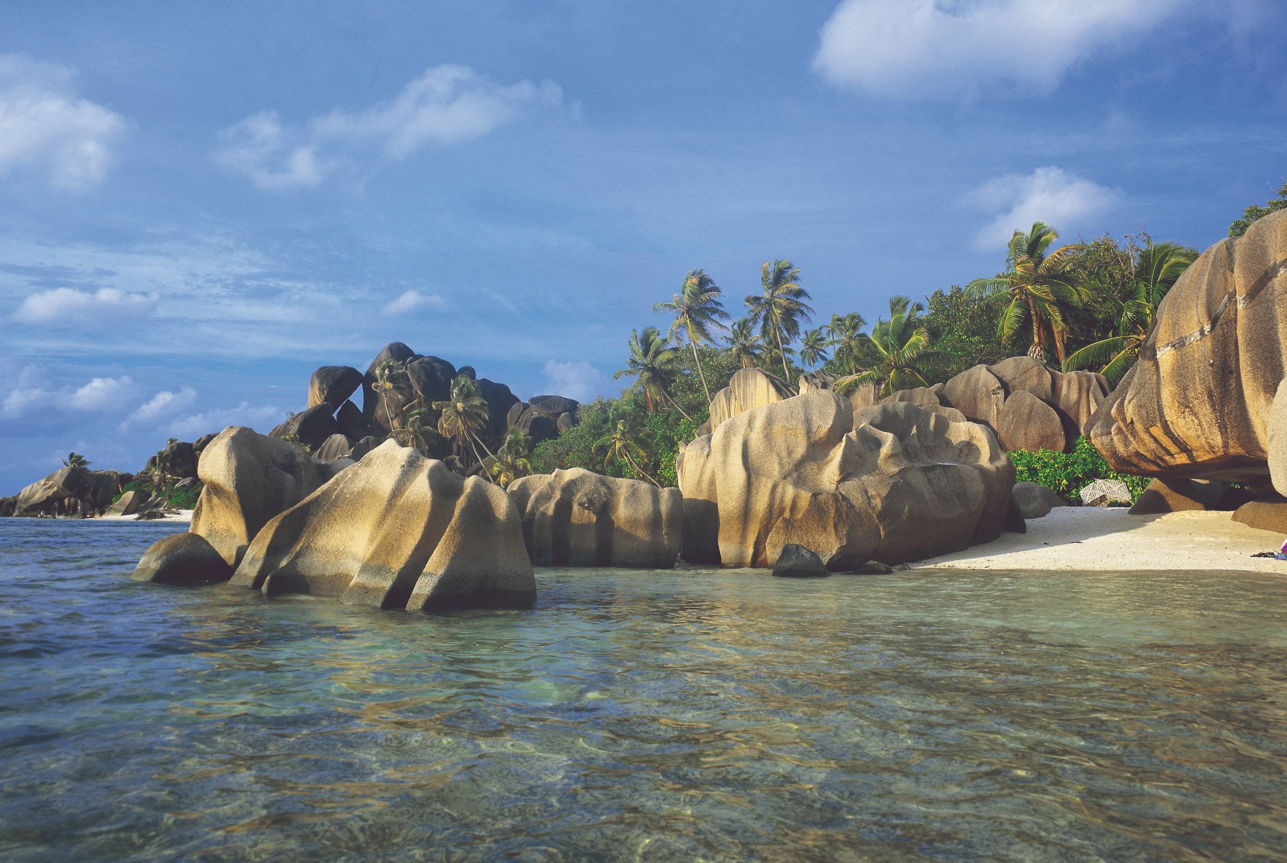 From island to island in paradise - La Digue - La Digue