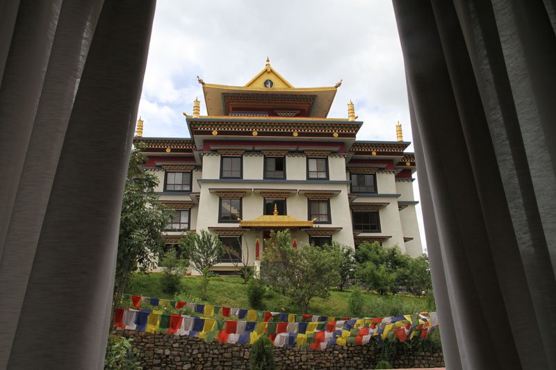 Gesichter Nepals - Folklore eines buddhistischen Heiligen - Pharphing