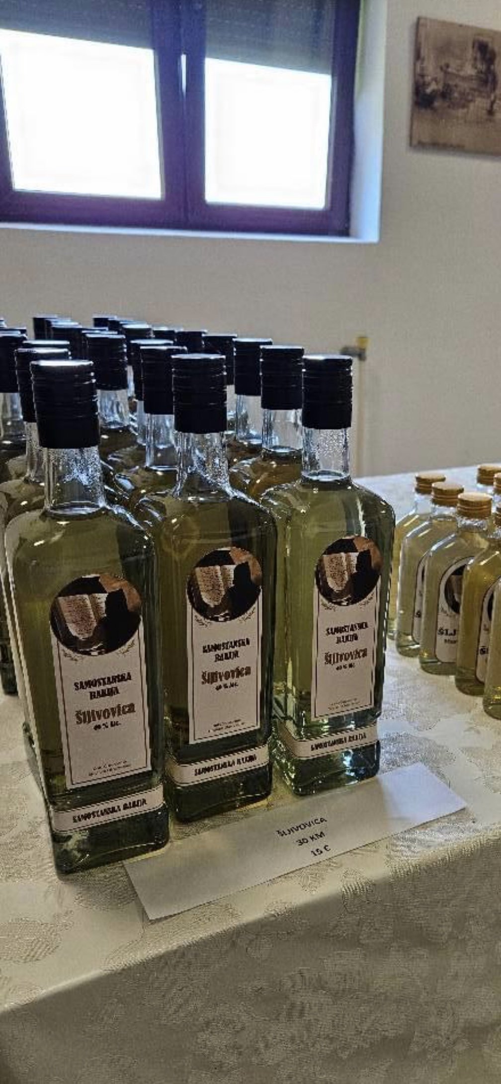 O Norte Escondido da Bósnia – Cascatas, Castelos & Tradições Gourmet - Queijo Trapista, Tradições Monásticas & Vinhos Locais - Foto do dia