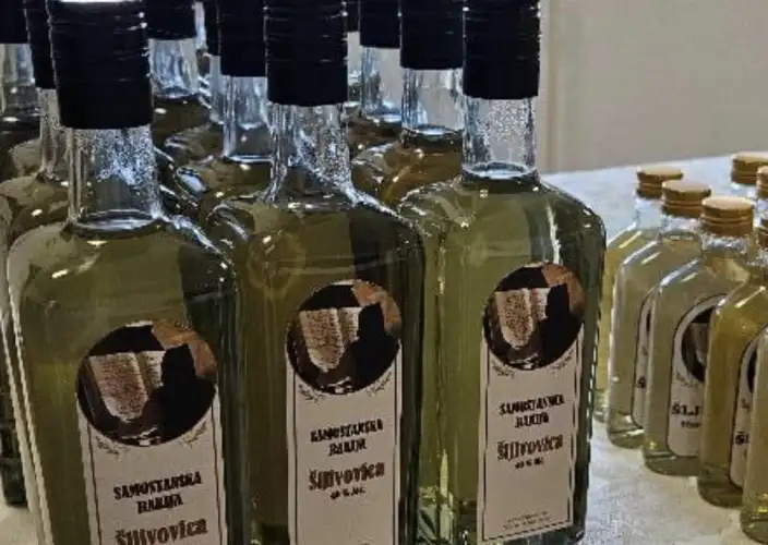 O Norte Escondido da Bósnia – Cascatas, Castelos & Tradições Gourmet - Queijo Trapista, Tradições Monásticas & Vinhos Locais - Foto do dia