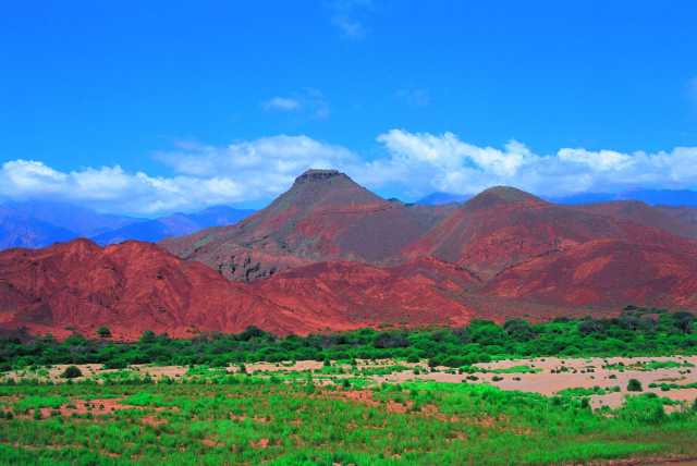 Parcourez la mythique route 40 : de Mendoza à Salta