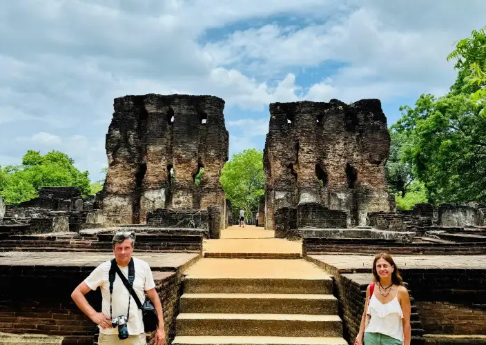 Esplora la Mitica Ceylon - Polonnaruwa - Safari a Minneriya - Foto del giorno
