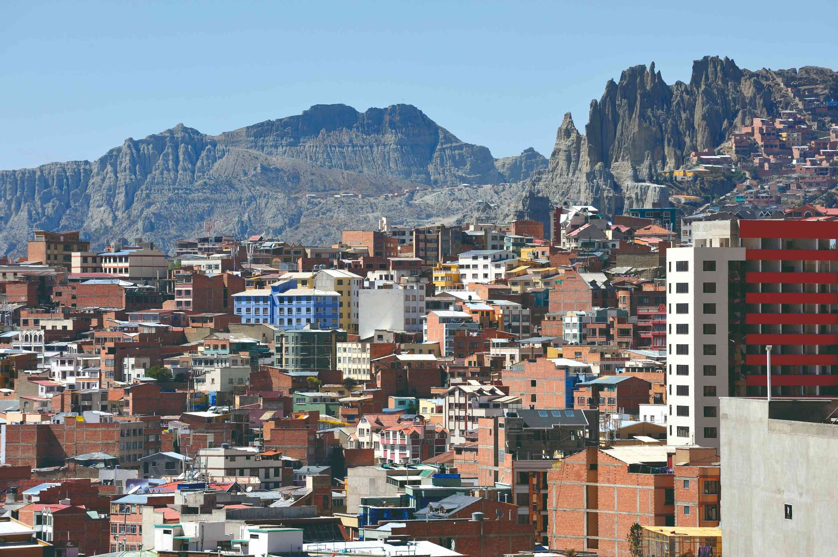 Andean caravan: crossing the Andes to the rhythm of the Altiplano mules. - Chulumani - La Paz - Chulumani - La Paz
