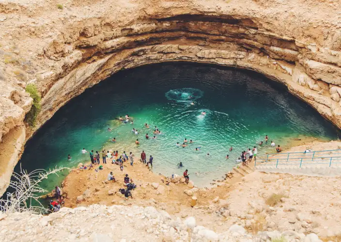 Lujosa puerta de entrada a Omán - 7 días de lujo con estilo - Ruta Costera - Sumidero de Bimmah - Wadi Al Arbaeen - Foto del día