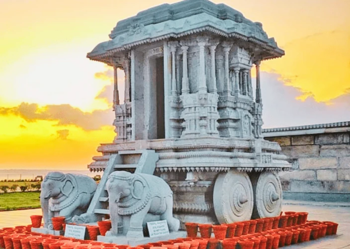 Circuit van de architectuur van de tempels in Zuid-India: een begeleide, privé en exclusieve reis langs UNESCO-werelderfgoedlocaties - Tempel Venugopala Swamy - Foto van de dag