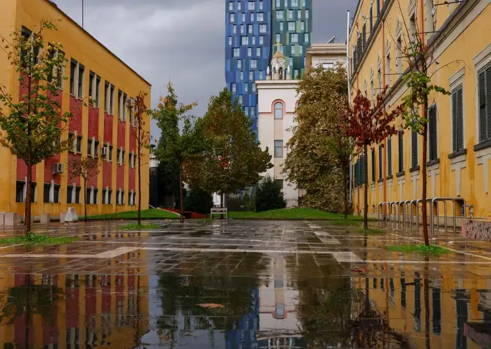 Au cœur du pays des aigles – un voyage entre histoire et nature - Jour 2 – À la découverte de Tirana – La capitale vibrante de l'Albanie - Photo du jour